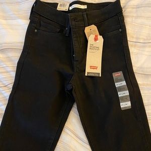 NWT black Levi’s - Shaping Bootcut Women's Jeans
